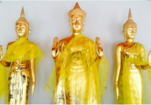 仏像　バンコク黄色